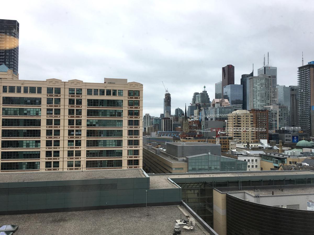 Toronto Metropolitan University- Pitman Hall Residence Εξωτερικό φωτογραφία